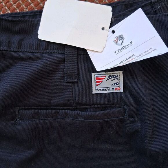 Tyndale FR Flame Resistant ARC / CAT 2 Work Pants 40x32 Navy Blue USA NWT - Picture 3 of 10